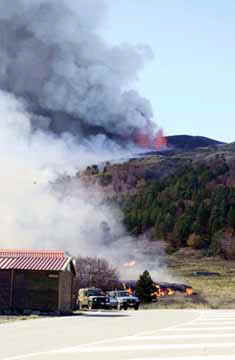 Erupo do Etna, em 27.10.2002 (Ansa)